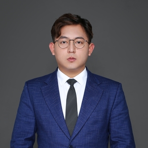 陈卫明.jpg