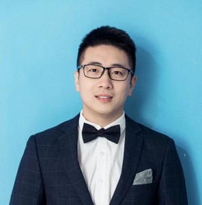 李雄伟.jpg