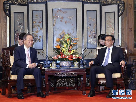 5月19日，中国国务院总理李克强在北京钓鱼台养源斋会见联合国秘书长潘基文。 新华社记者 丁林 摄